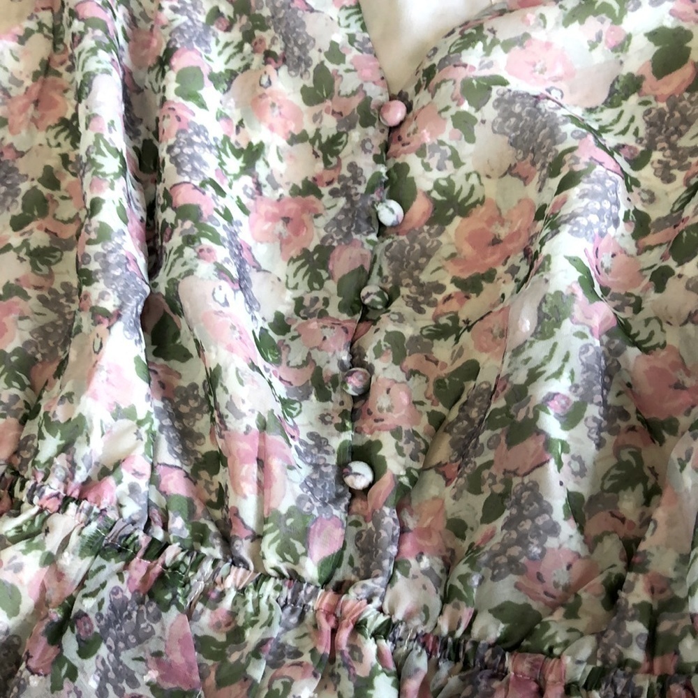 NWT Senlis Floral Fruit Elaine Ruffle V-Neck, M - Picture 8 of 16